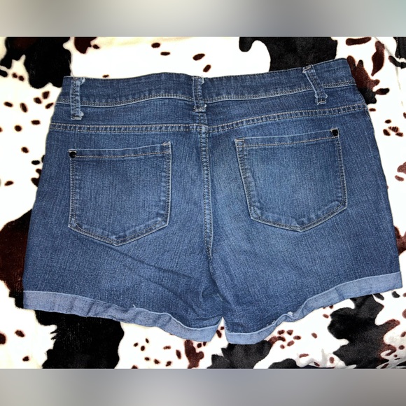 ✨FADED GLORY✨ Shorts size 10 - Picture 4 of 4